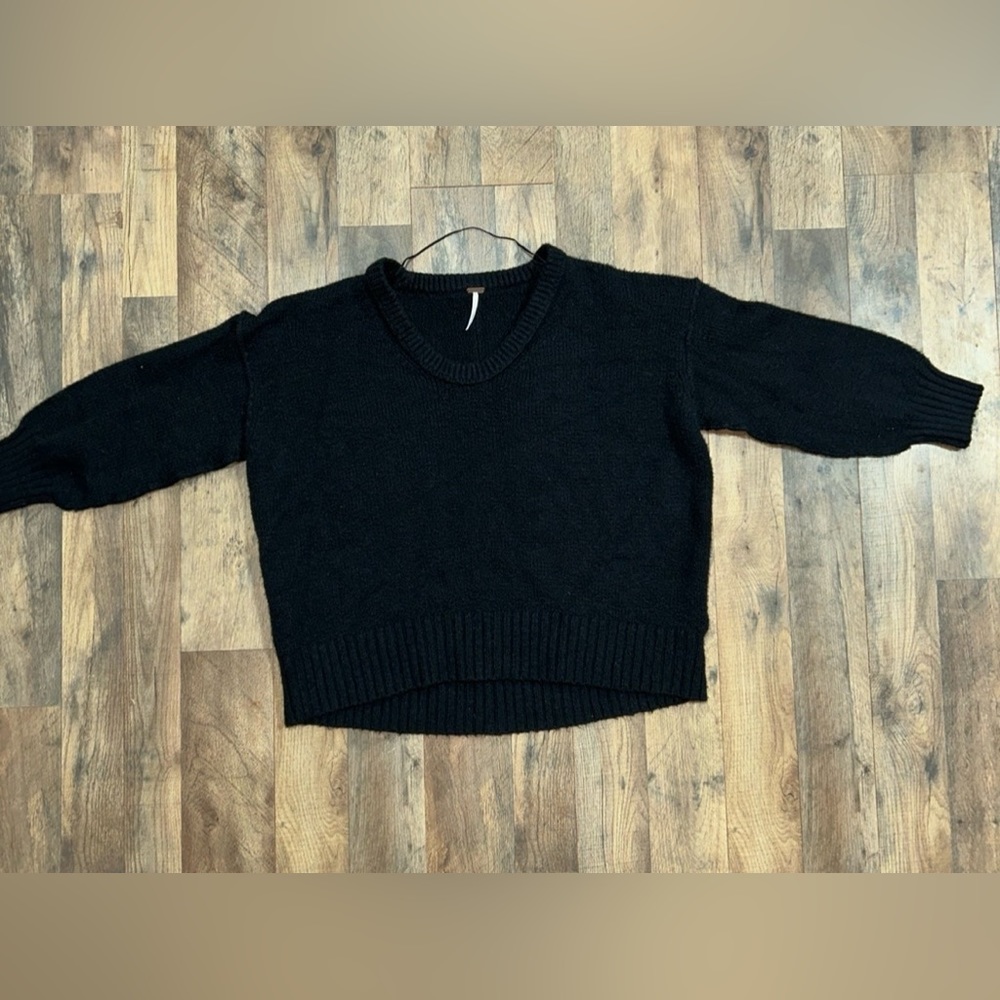 Free People women’s small oversized black sweater